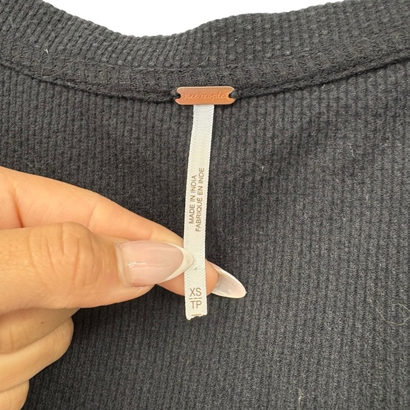 Free People Amara Embroidered Sleeve Thermal V Neck Top Black Pink Floral XS - Picture 8 of 12